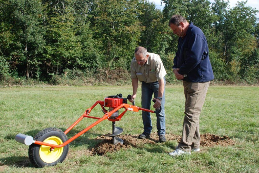 tariere thermique en fonctionnement